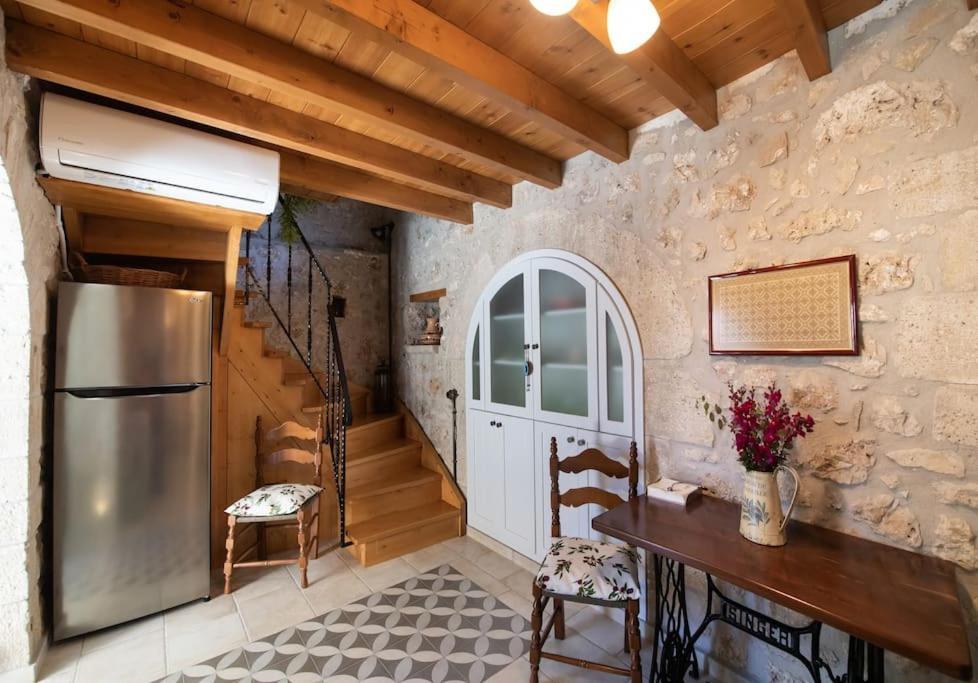 Kariá La Casa Di Bella A Tradional Stone House With Barbecue 빌라 외부 사진
