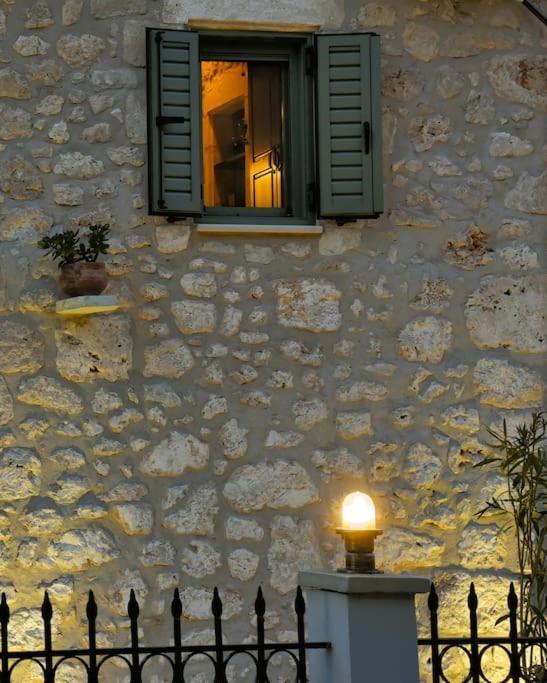 Kariá La Casa Di Bella A Tradional Stone House With Barbecue 빌라 외부 사진