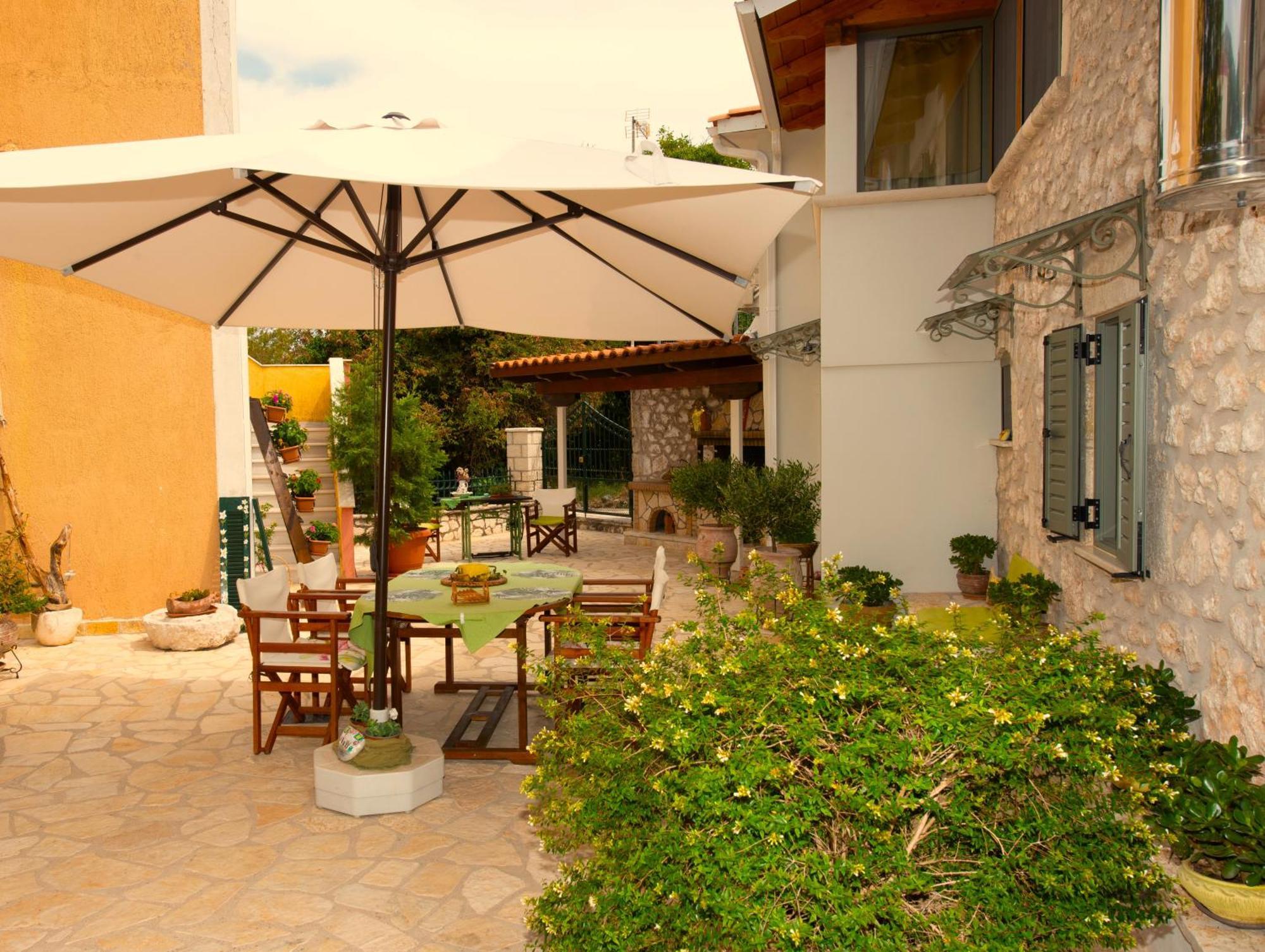 Kariá La Casa Di Bella A Tradional Stone House With Barbecue 빌라 외부 사진
